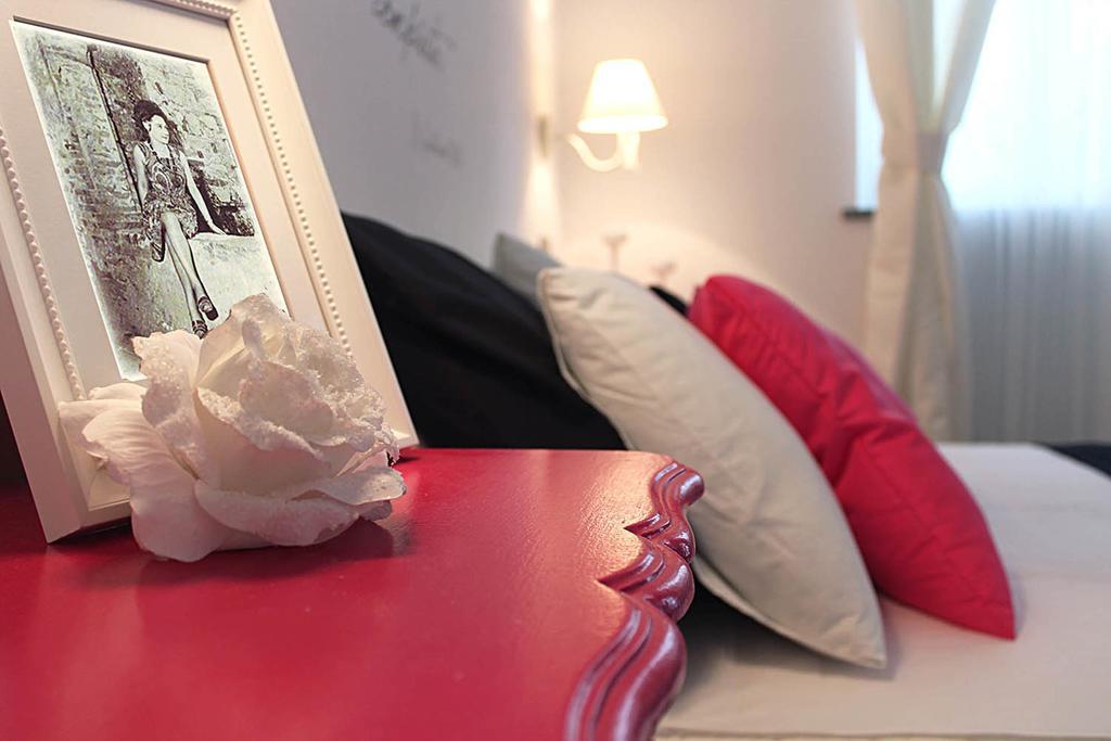 Apartmán La Casa Di Margit Nova Milanese Pokoj fotografie